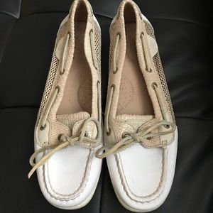 Sperry slides white and beige